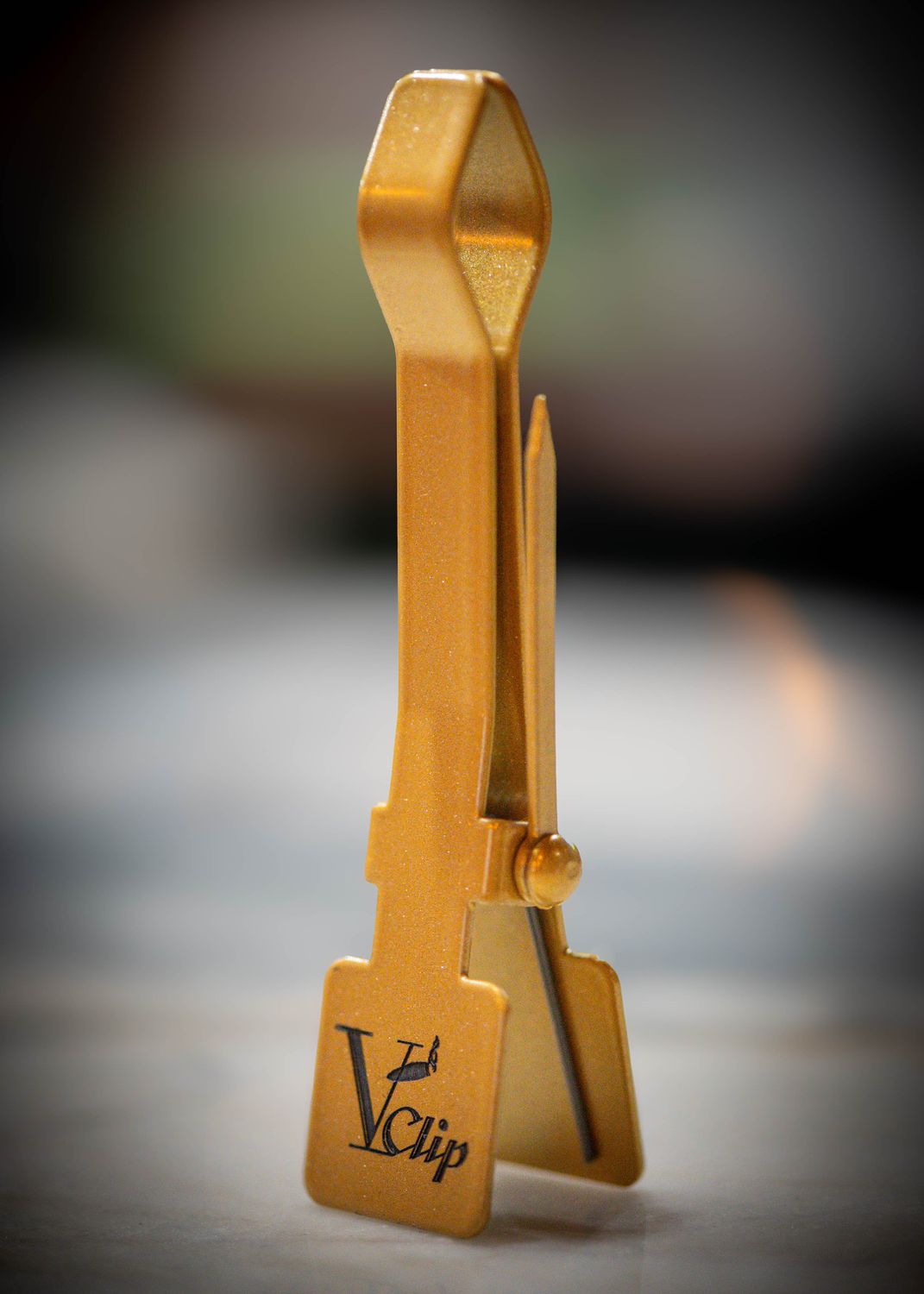 The V-Clip Gold