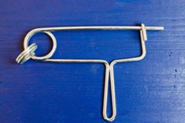 Spilloni e fermagli speciali