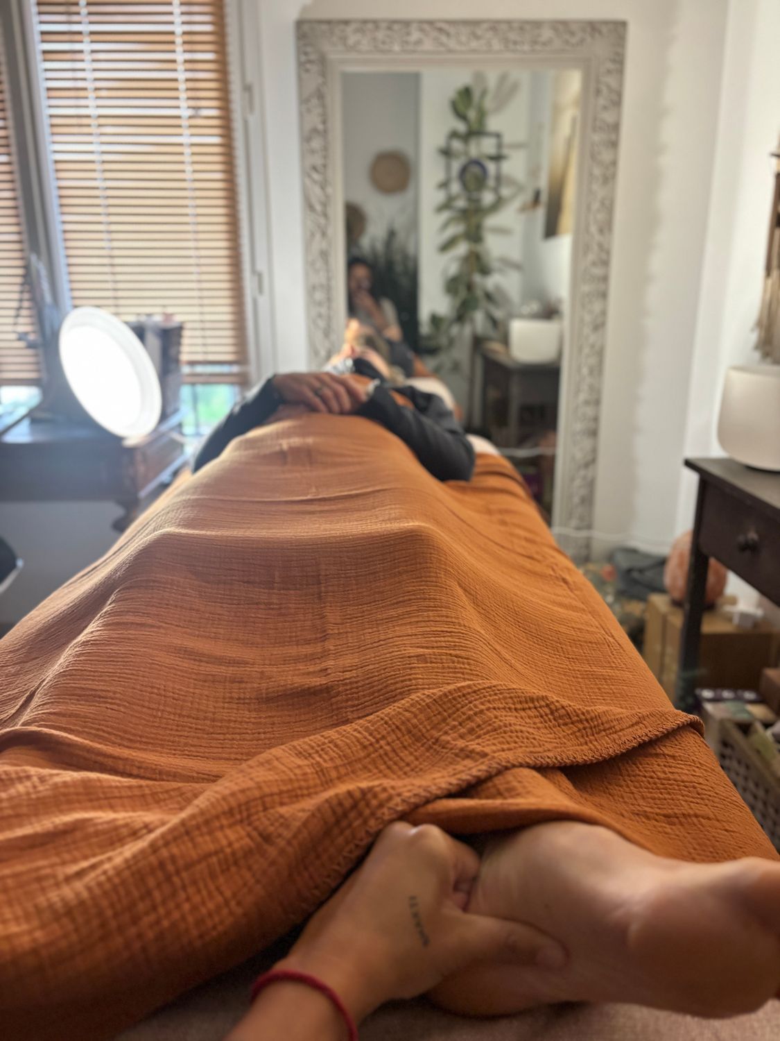 Massage Jambes Pieds TERRA ANAHATA  1h à domicile