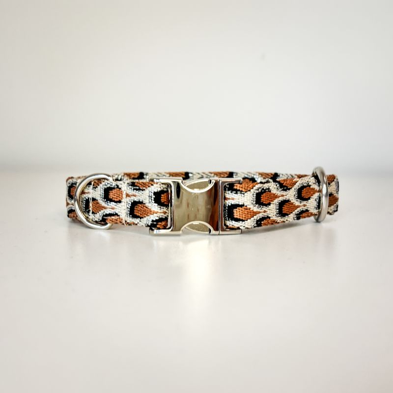 handgefertigtes Halsband "Flaire"