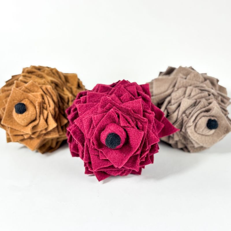 Hej Henry - Schnüffelspielzeug Igel Weinrot