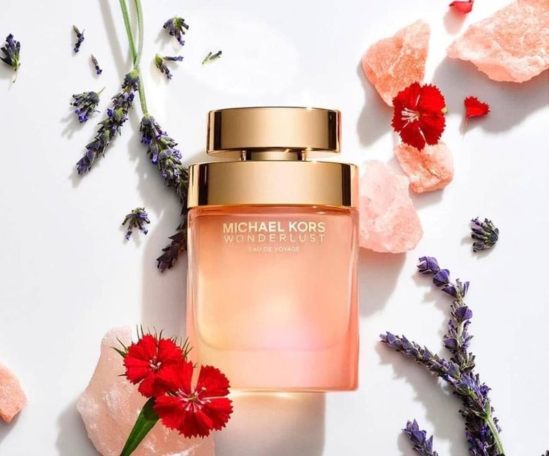 Wonderlust by MICHAEL KORS 3PCS Gift set includes ( 3.3.oz Eau De Parfum Spray + 3.3oz B