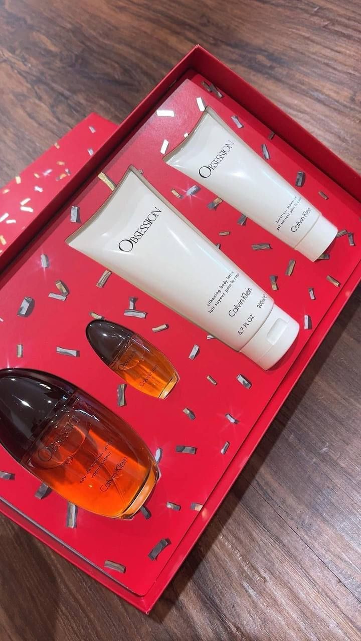 Obsession by Calvin Klein para Mujer - Set de Regalo de 4 Piezas 3.3oz Eau de parfum Spray, 0.5oz EDP Spray, 3.4oz Gel de Ducha, 6.7oz Loción Corporal