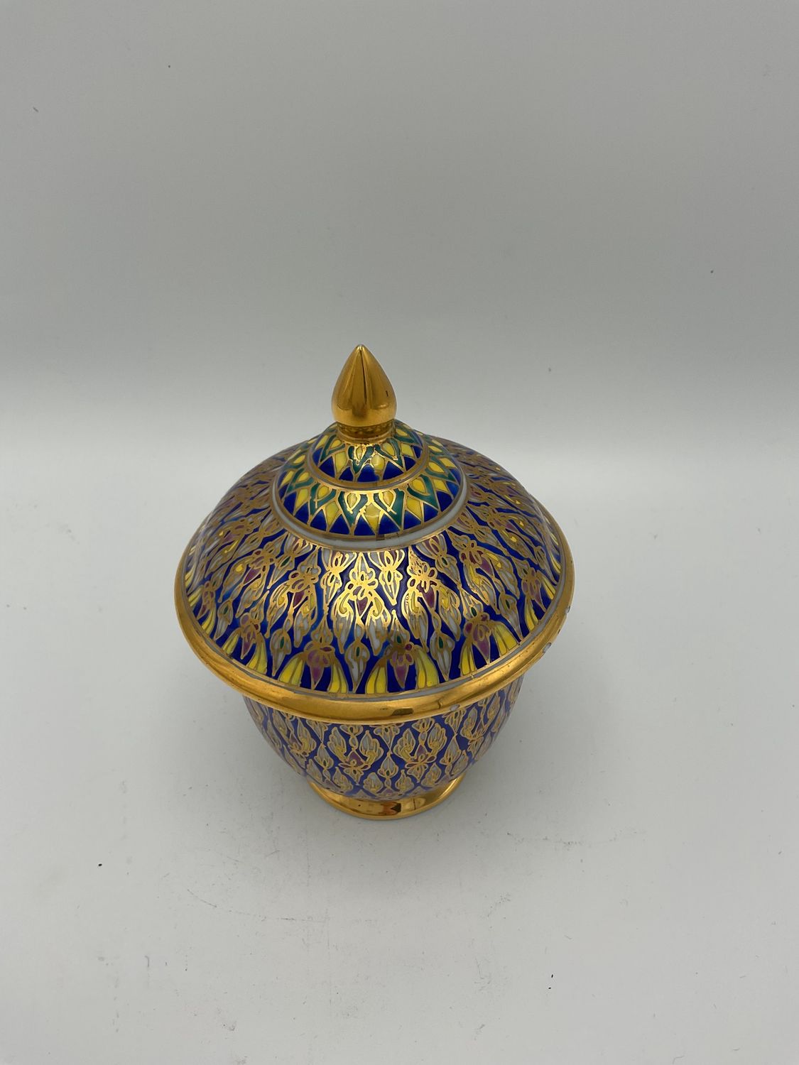 Benjarong Thai Flame Kanok Jar