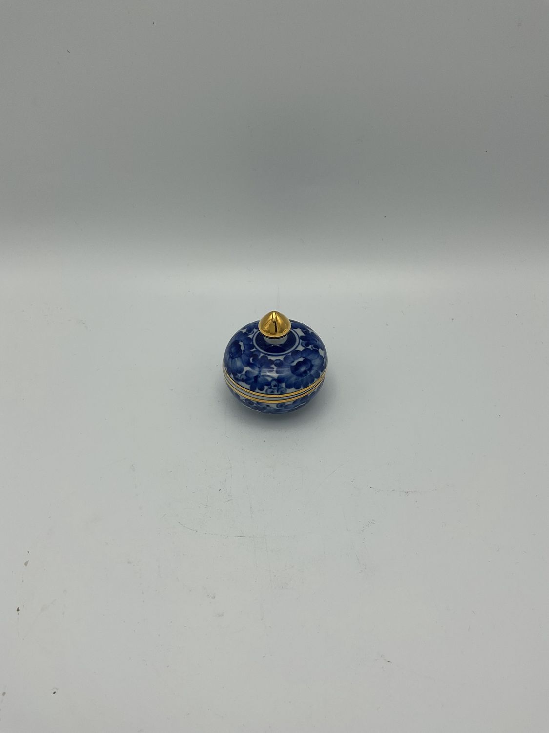 Benjarong Thai Mini Jar, blue &amp; white 2x1.5