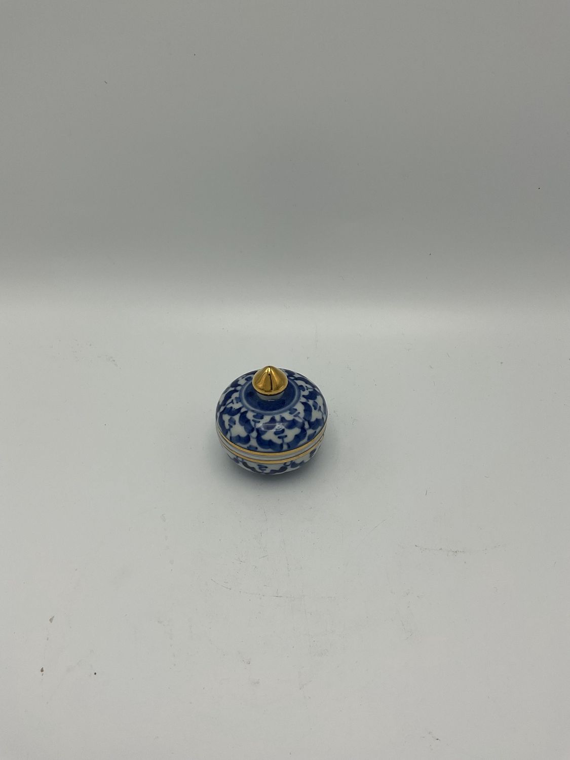 Benjarong Thai Miniature Jar, white &amp; blue