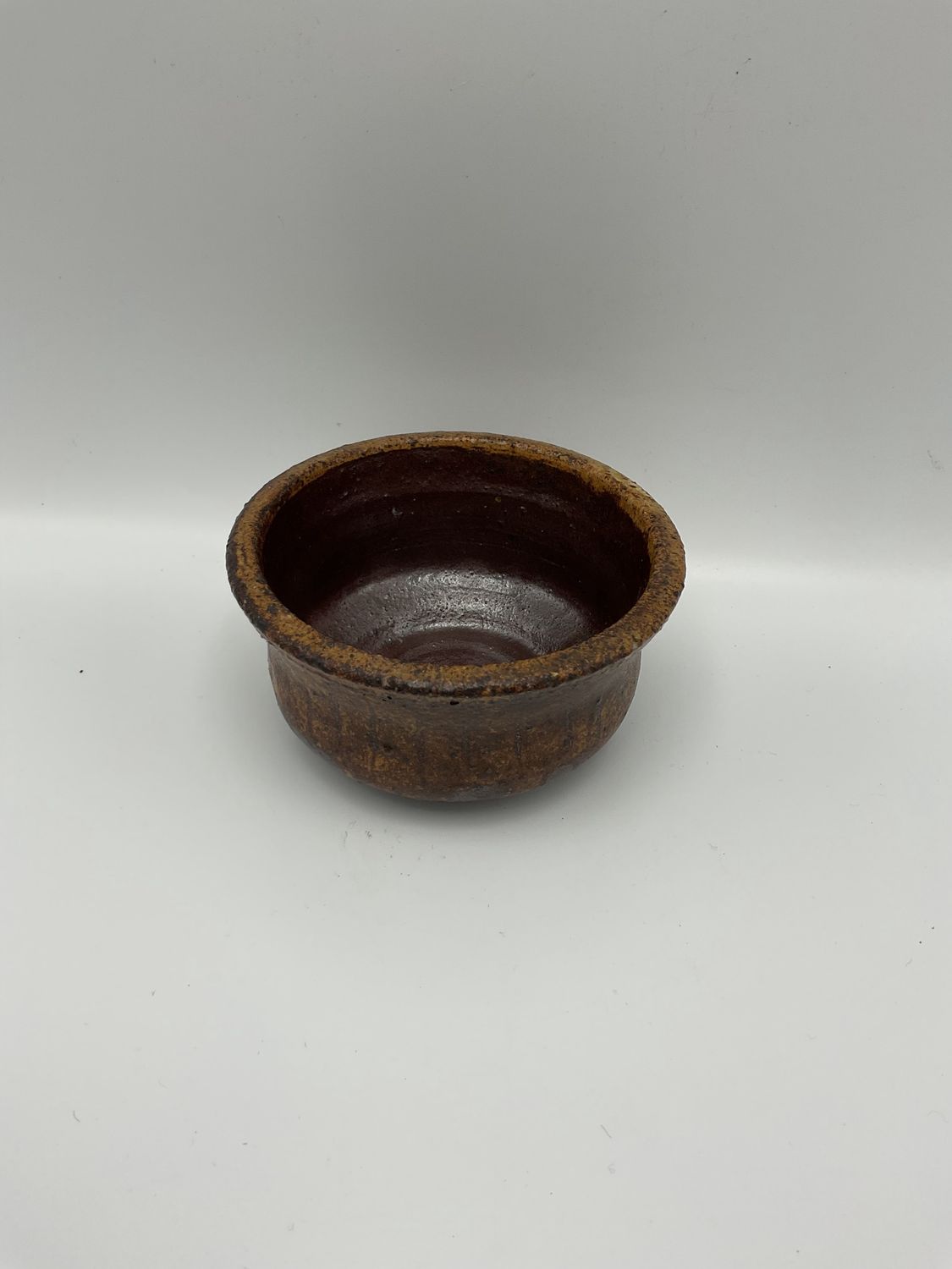 Ridge pattern brown stoneware bowl