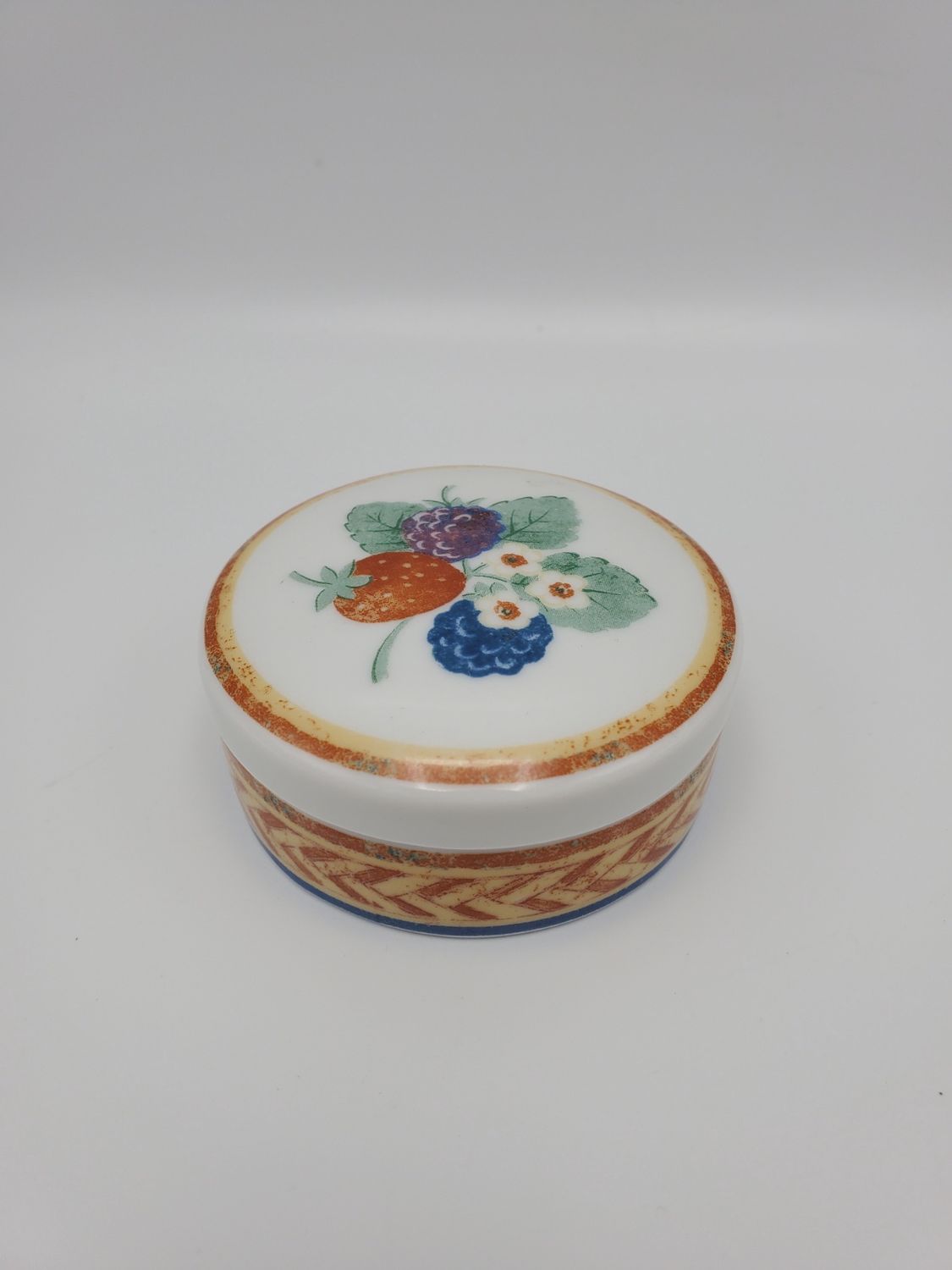 Viste Alegre Vintage Porcelain Trinket Box