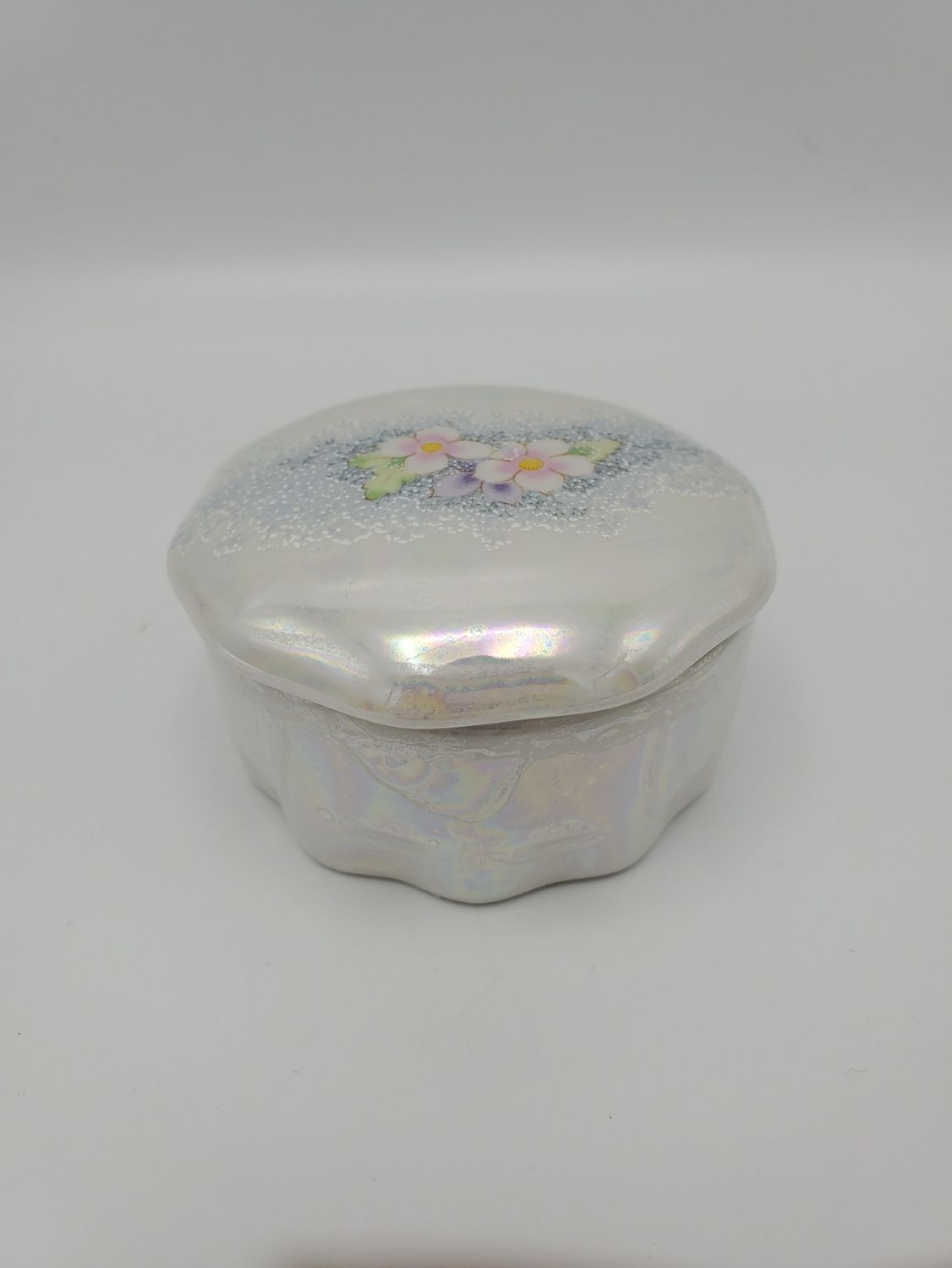 Iridescent Pearl Vintage Flower Jewelry Box