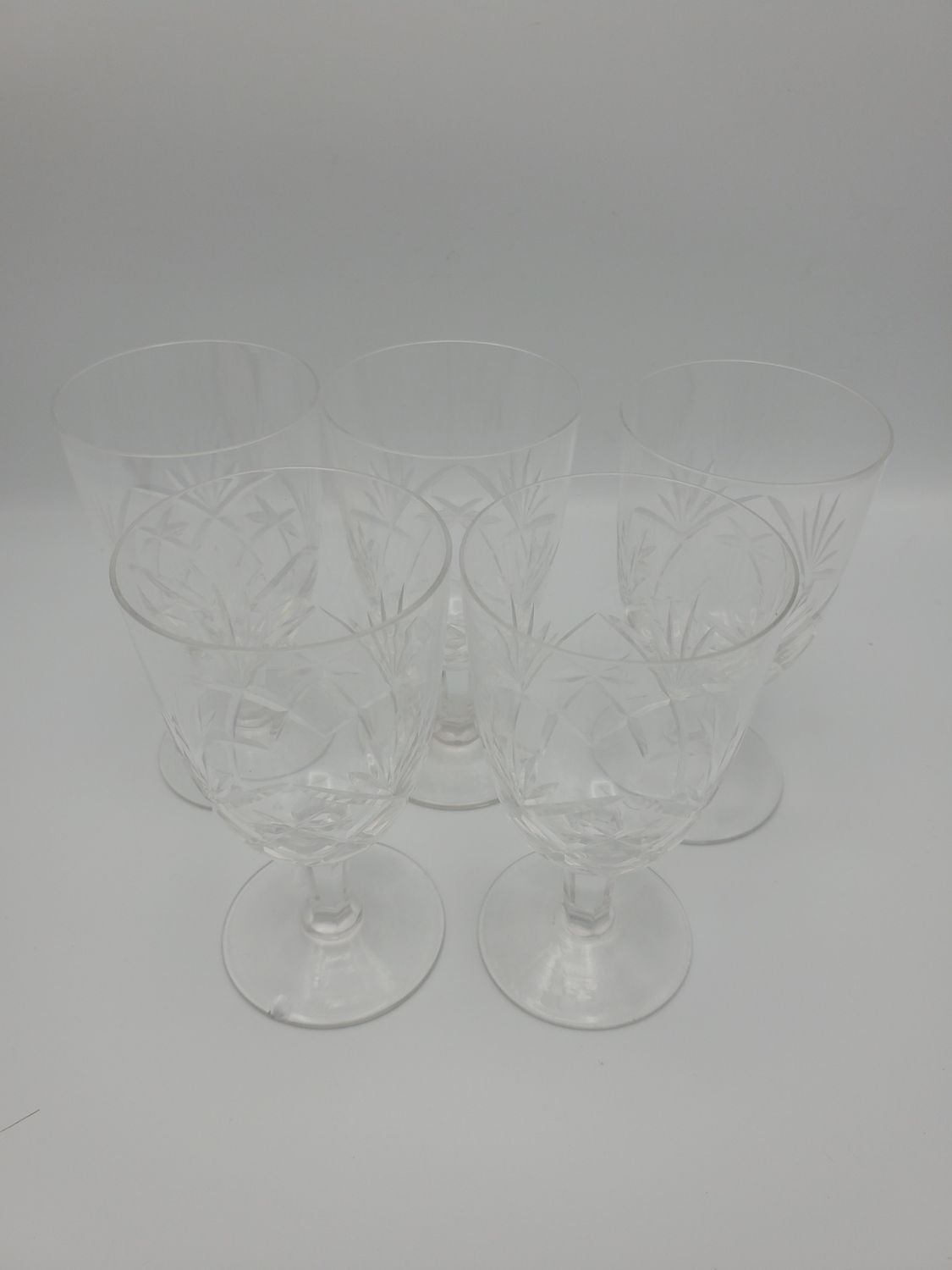 Cut crystal wine goblet, non-etched base