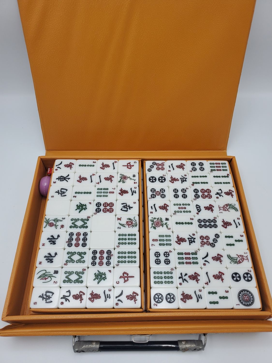 Golden Pagoda Mahjong Set