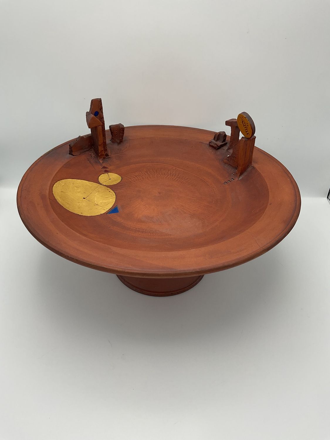 Terracotta Artistic Pedestal Bowl