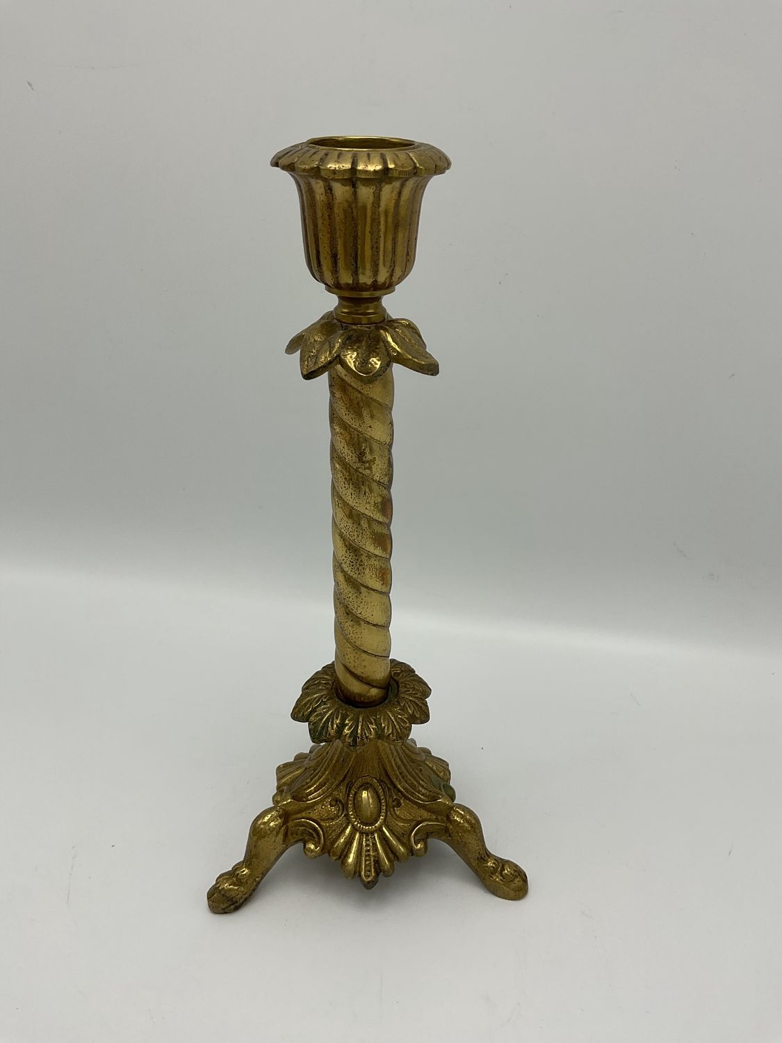 Leaf spiral candlestick holders