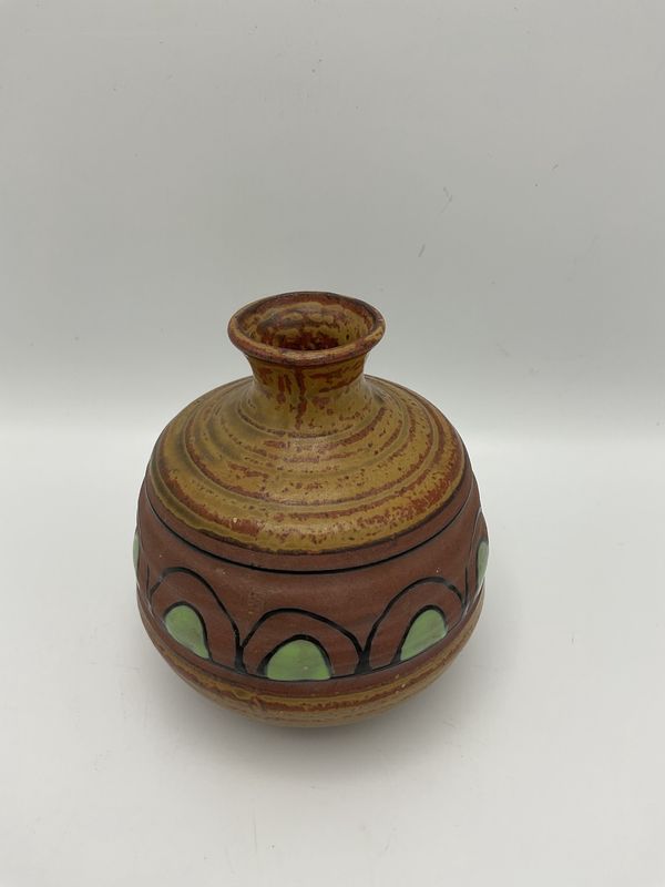 Green Semicircle Brown Vase