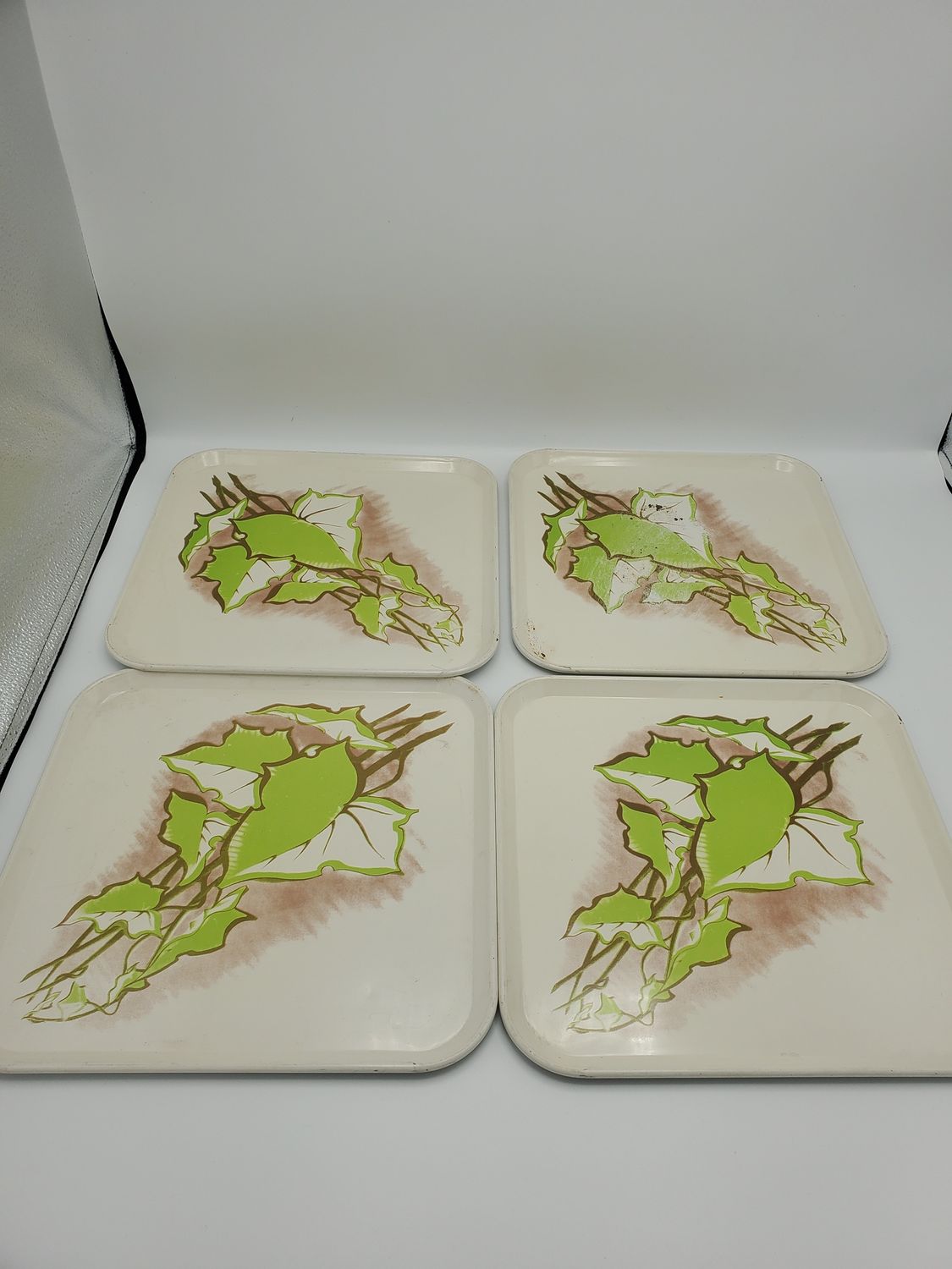 Set of 4 Ivy Metal Serving Trays