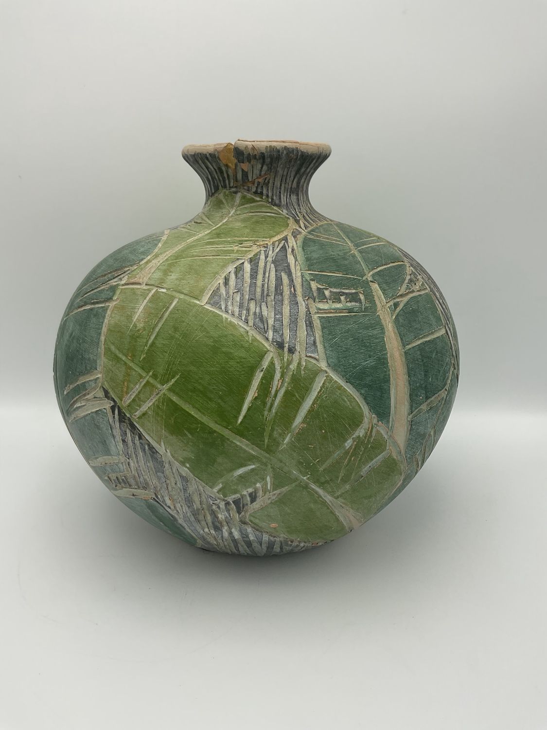Green Bulb Ceramic Leaf Vase