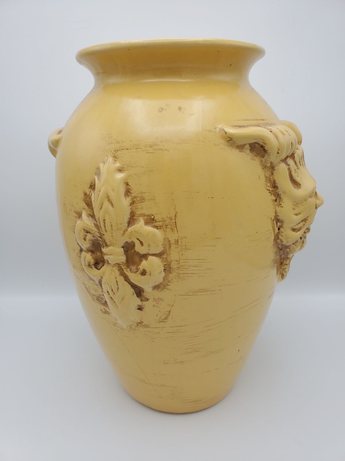 Yellow Fawn &amp; Fleur de Lis vase