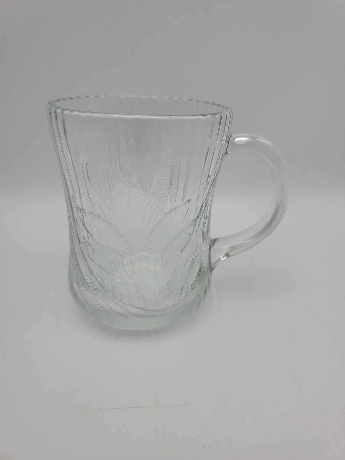 8 Arcoroc Canterbury Crocus Vint Glass Mugs
