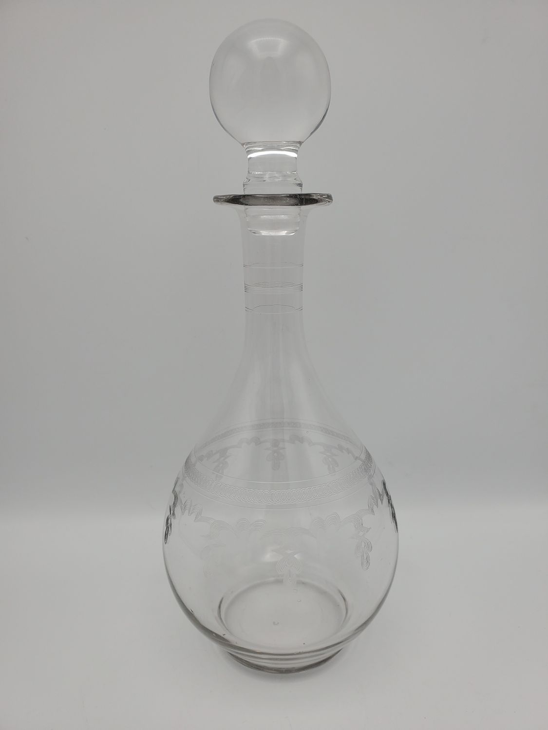 Clear frosted etched design decanter, 12 in