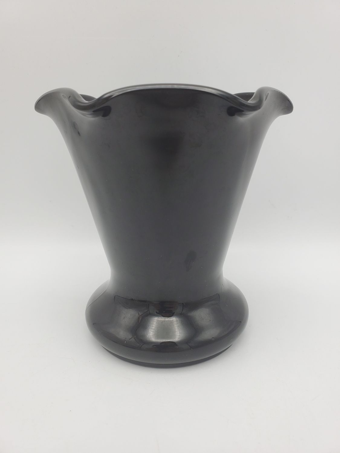 Black Amethyst Vintage Ruffled Fluted Vase