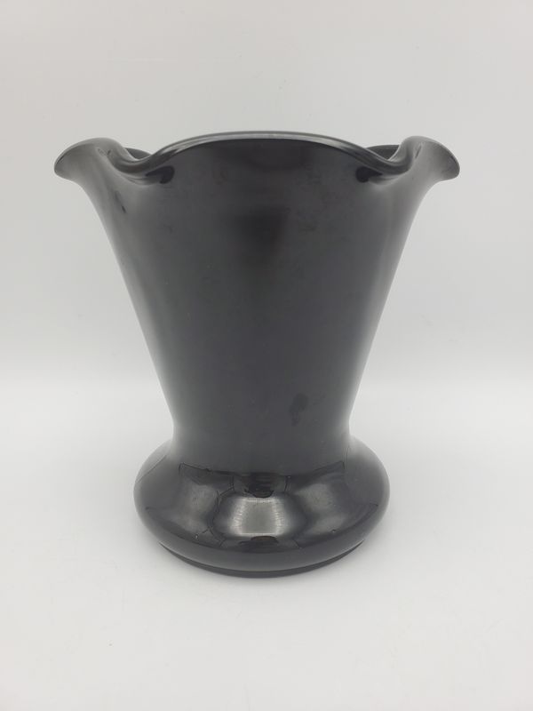 Black Amethyst Vintage Ruffled Fluted Vase