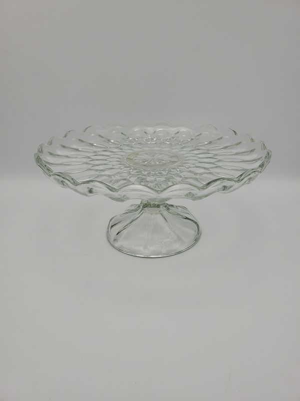 Cake stand geometric design pedestal