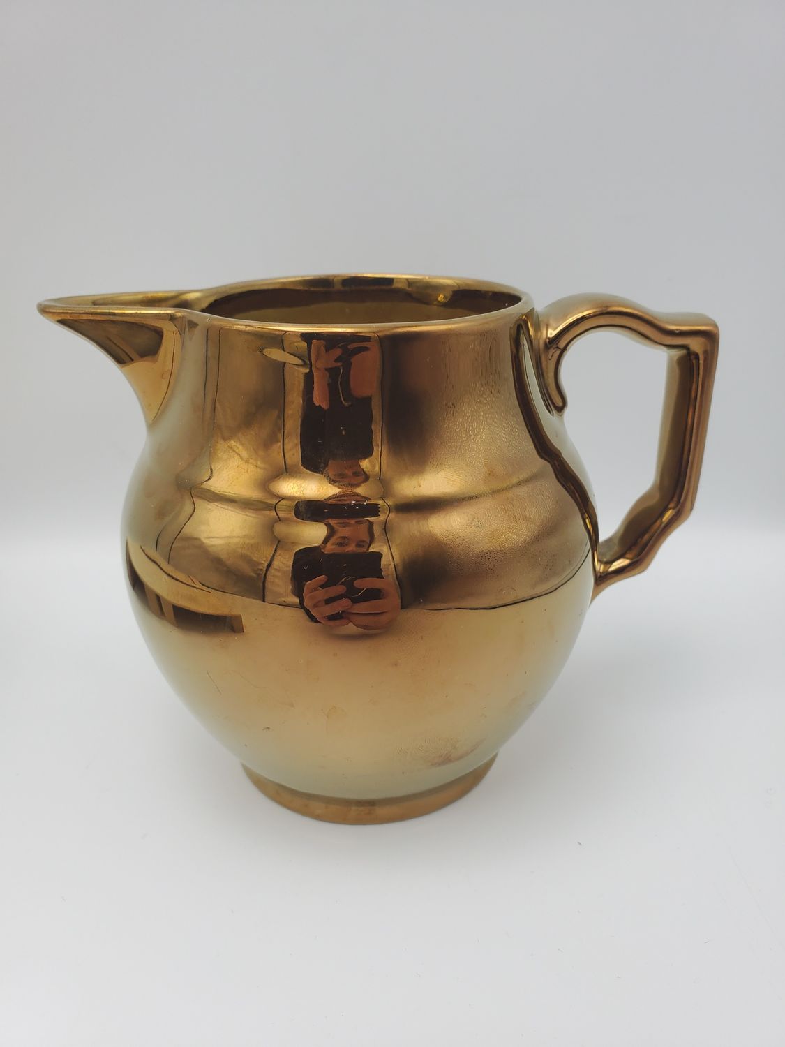 Gray&#39;s Pottery gold creamer
