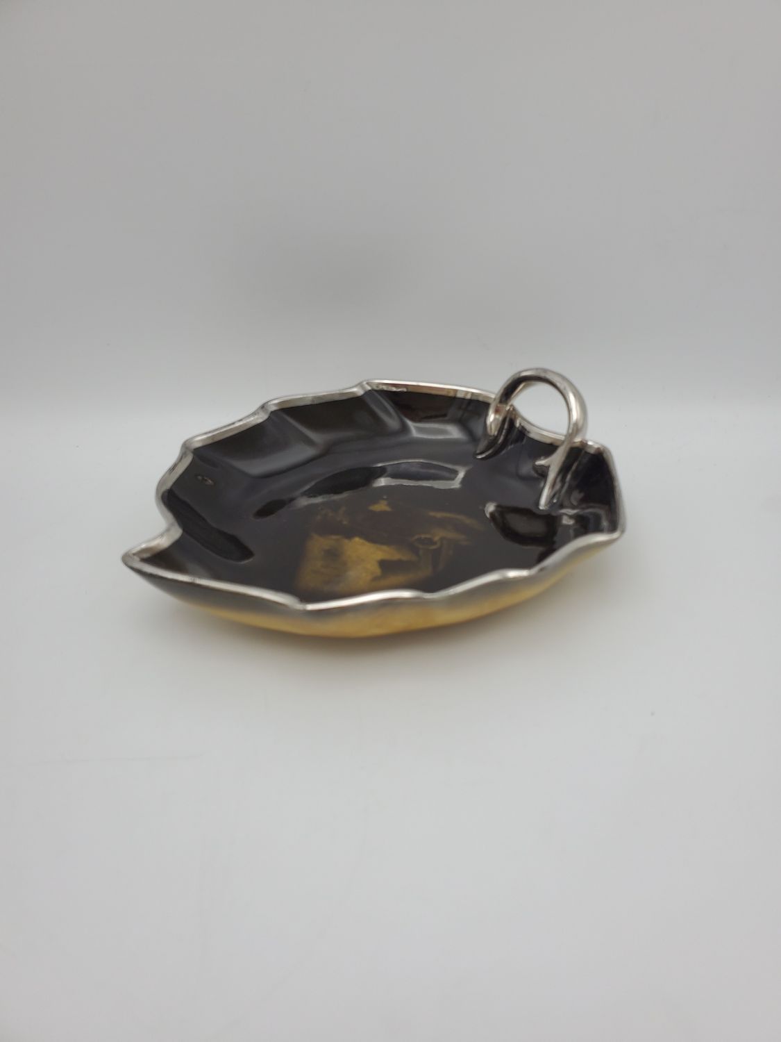 Ridgways of England Vintage Leaf Dish
