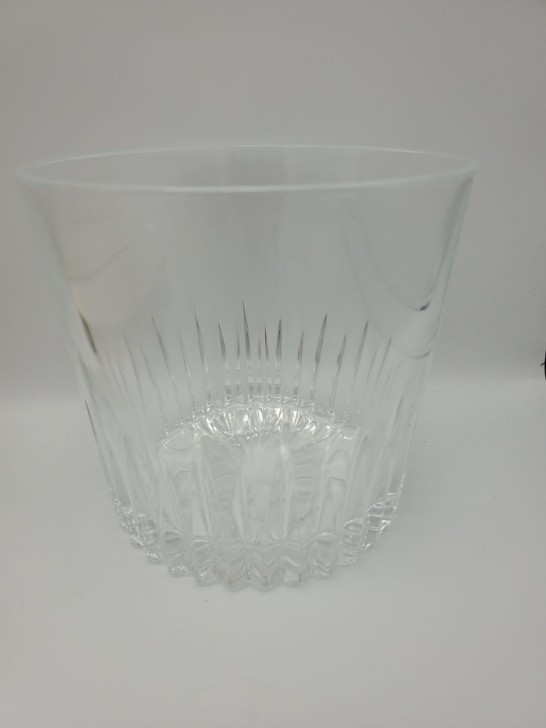 Clear Cut-Style Glass Ice Bucket