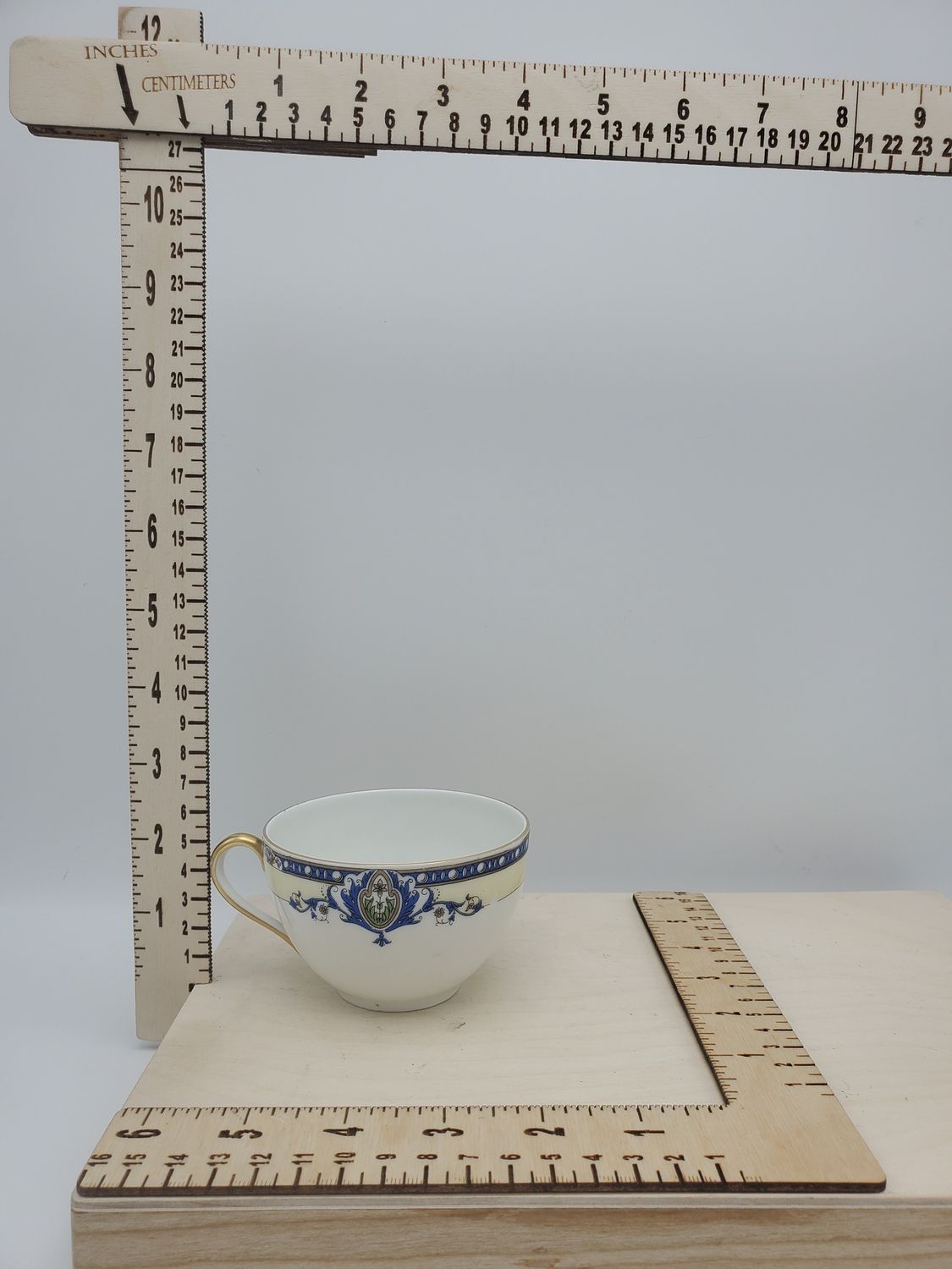 Victoria Czecho-Slovakia Dish Set