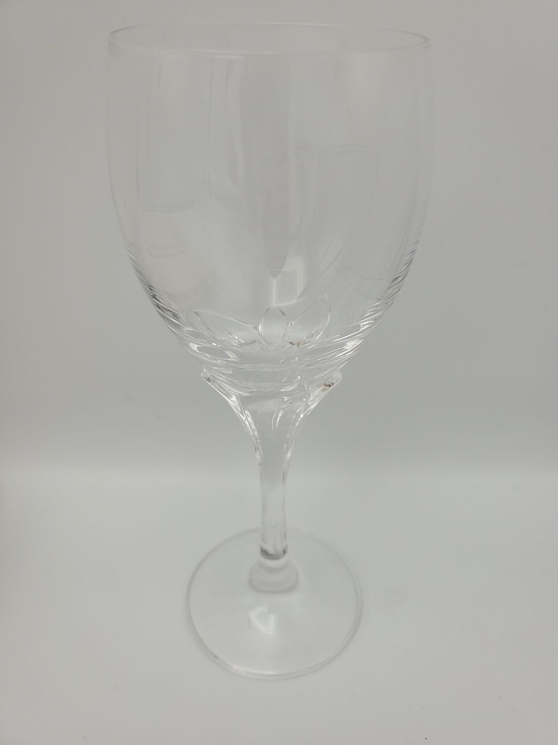 Swirled-Bowl Vintage Crystal Red Wine Glass