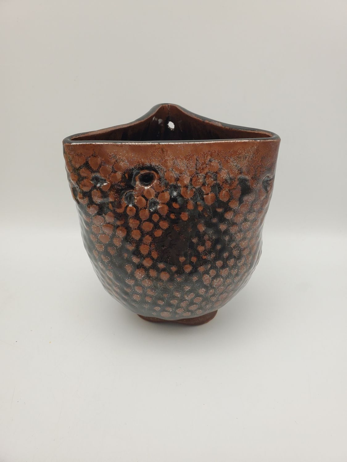 Dotted Triangle Vessel
