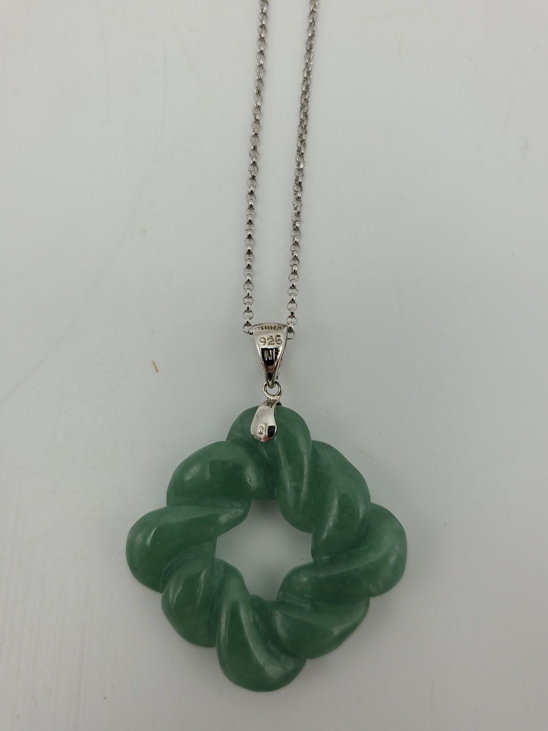 Vintage Jade Stone Pendant Necklace