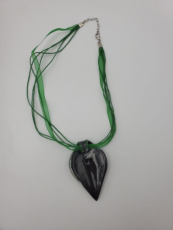 Green Glass Leaf Pendant Necklace