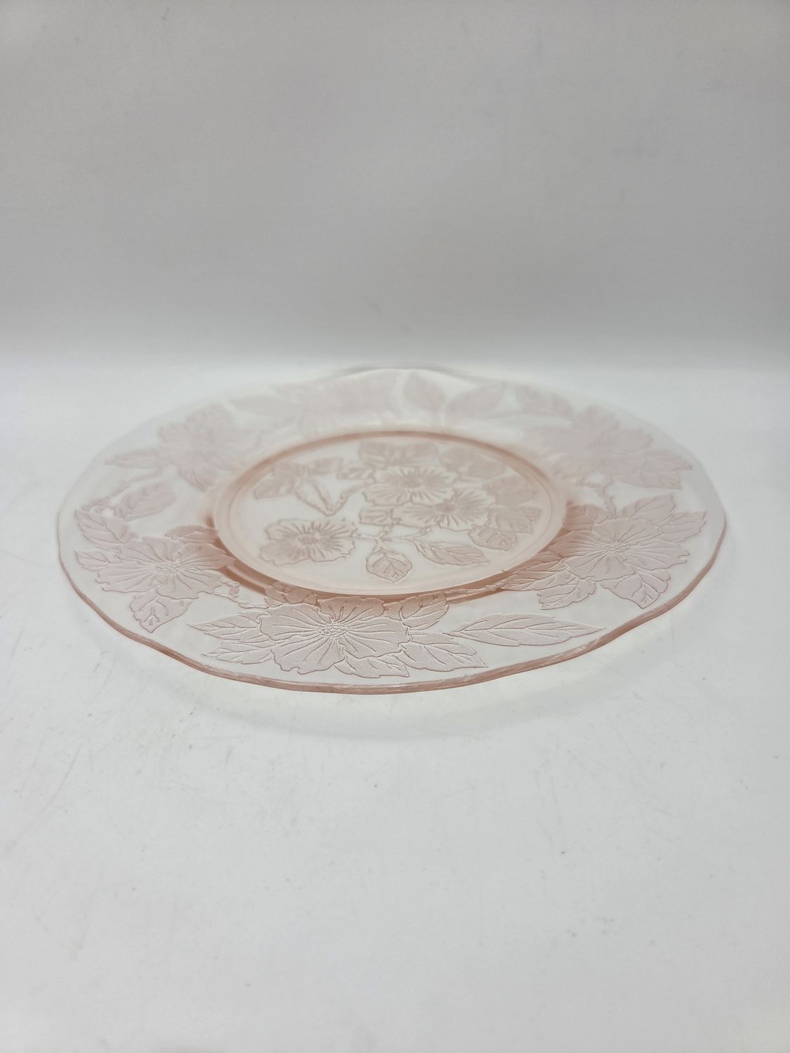 Set of 4 Rnd Pink Glass 8" Dinner Plates