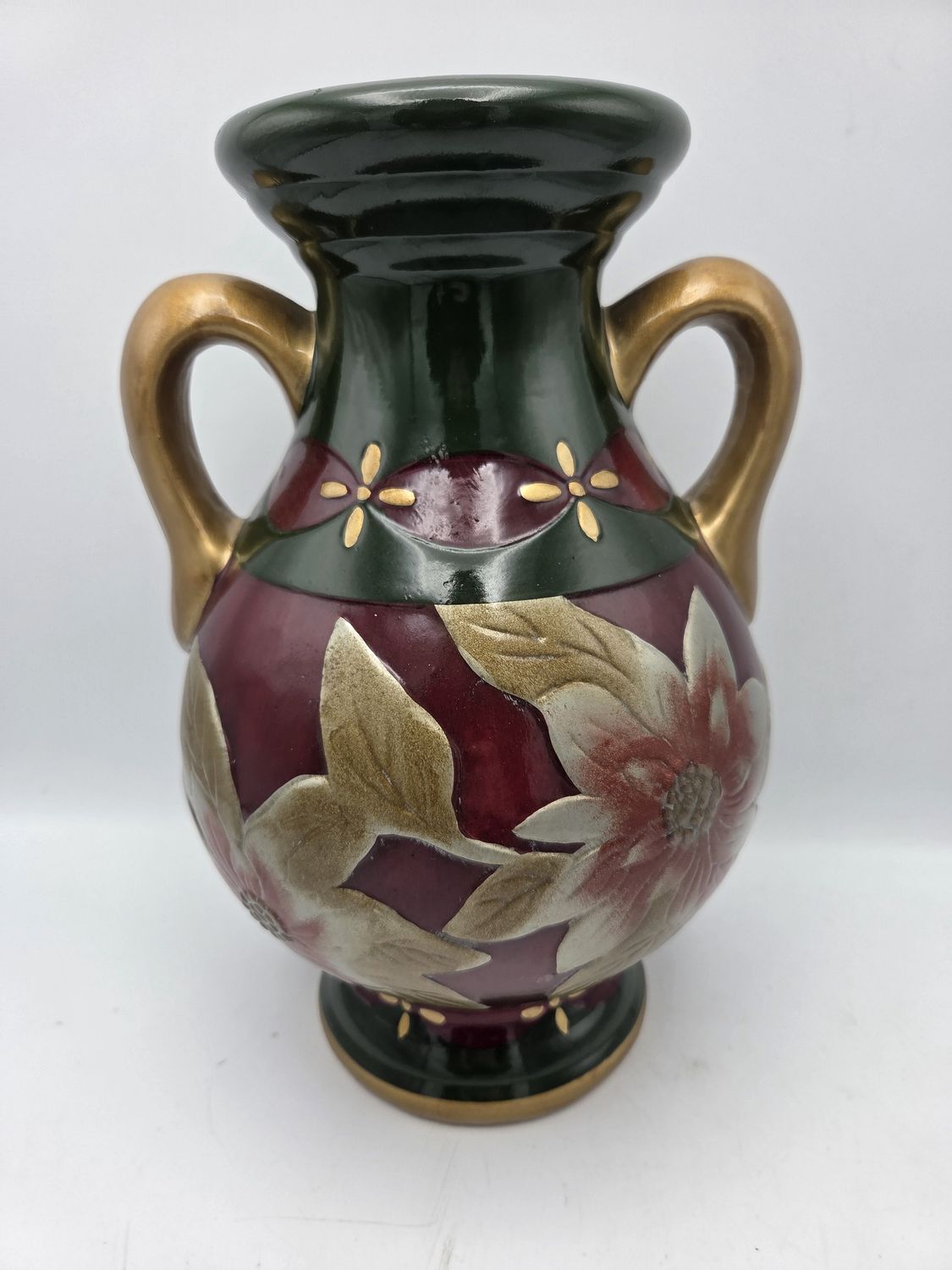 Vintage-Style 2-Handle Poinsettia Vase