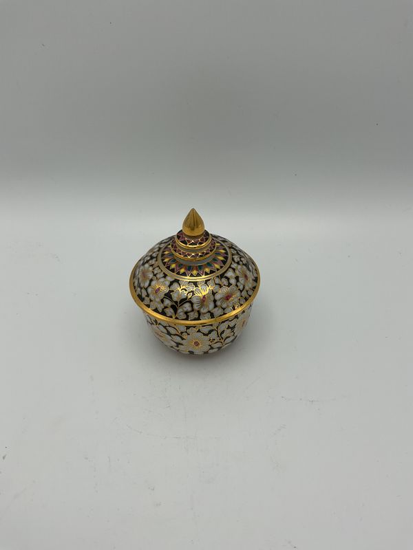 Benjarong Thai hibiscus Design Jar