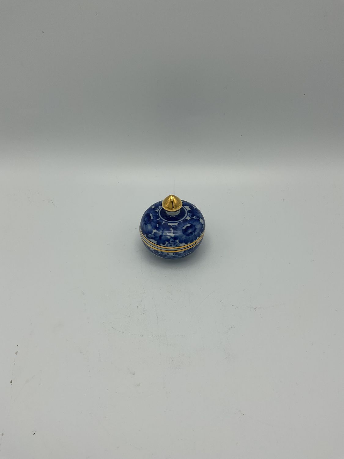 Benjarong Thai Mini Jar, blue &amp; white 2x1.5