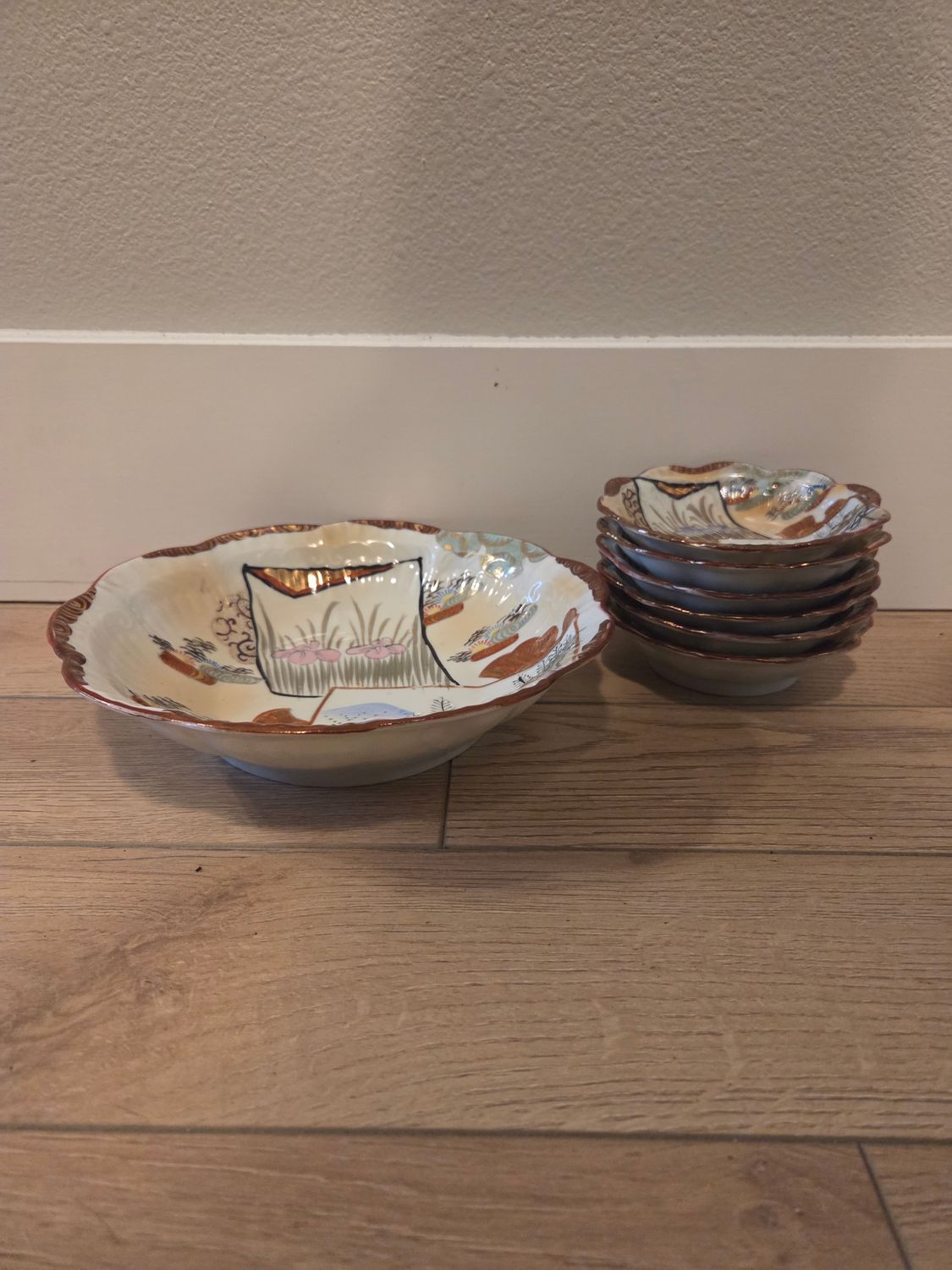 Nippon Geisha Scalloped Dish, set 7
