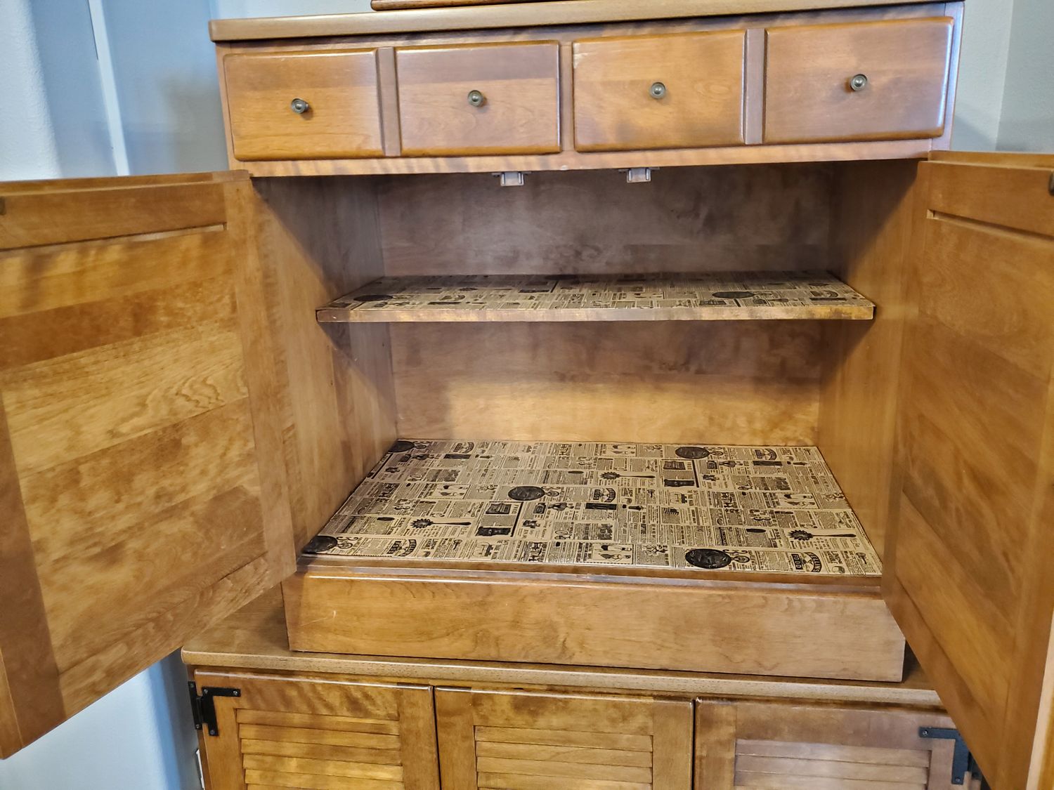 Ethan Allen heirloom nutmeg cabinet