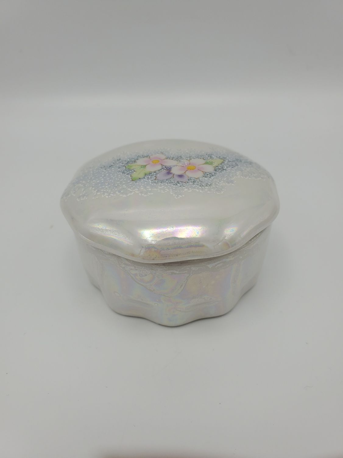 Iridescent Pearl Vintage Flower Jewelry Box