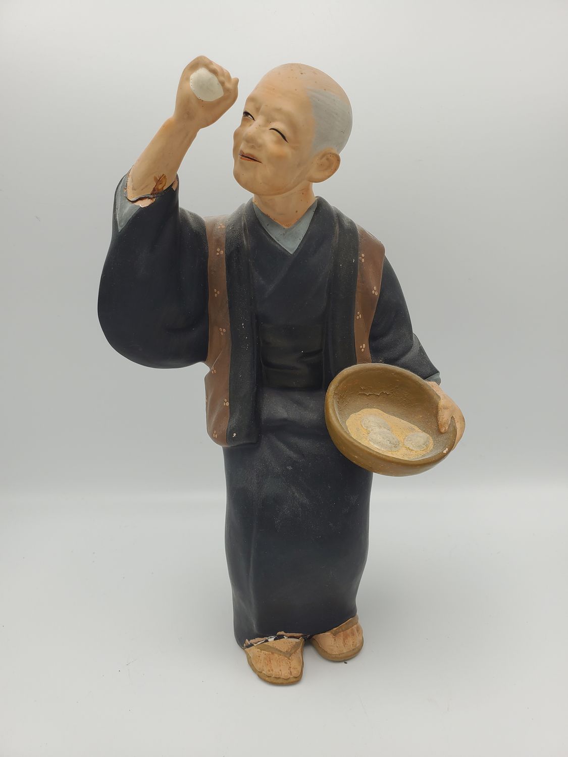 Hakata Urasaki Egg Bowl Vintage Figurine