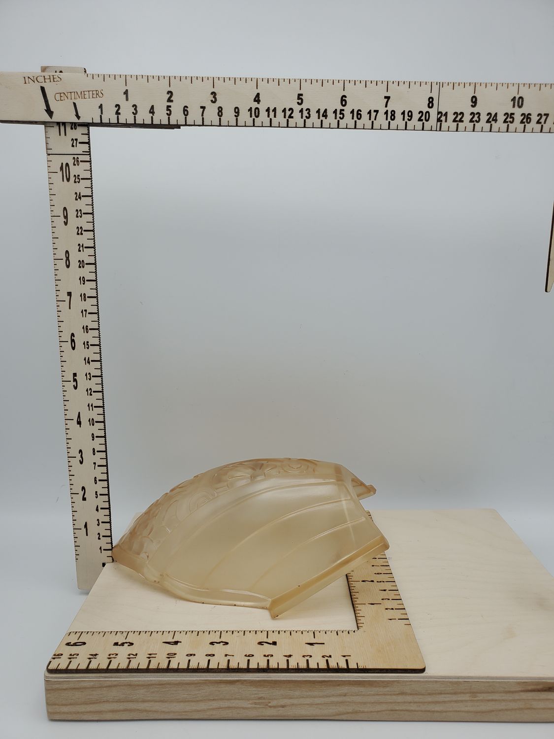 Glass and tin fixture