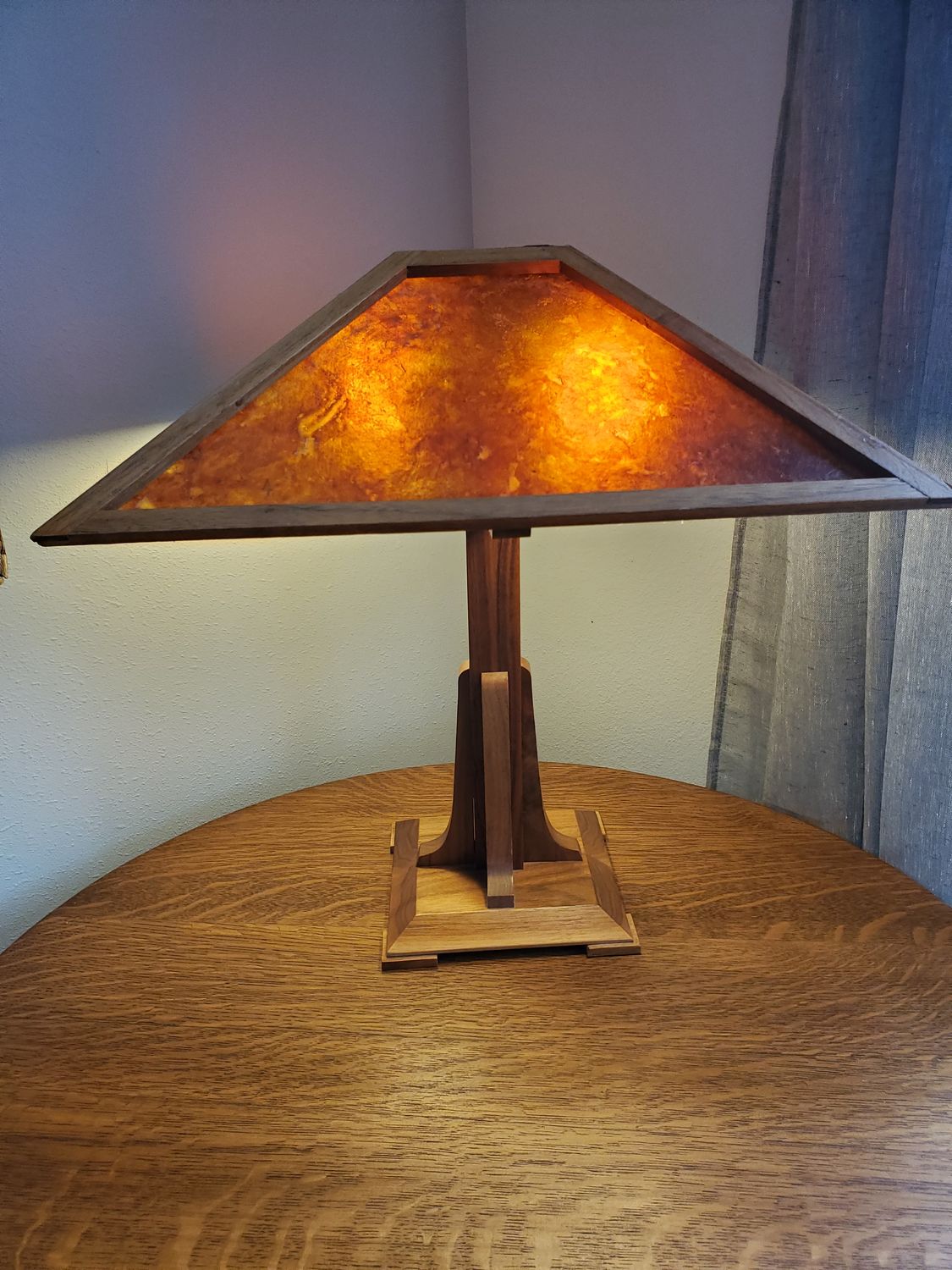 Amber shade lamp