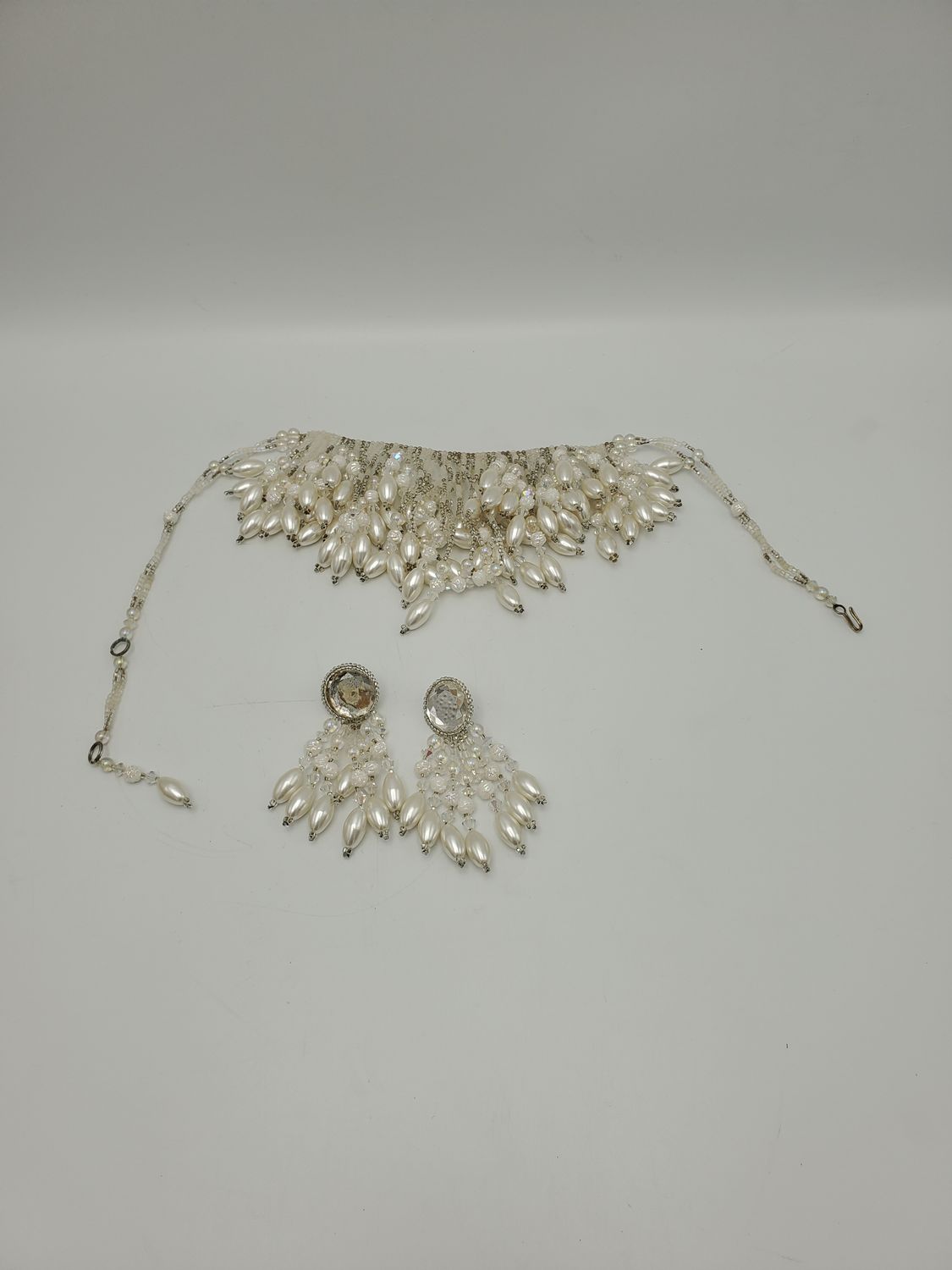 Vintage flapper style necklace and earrings