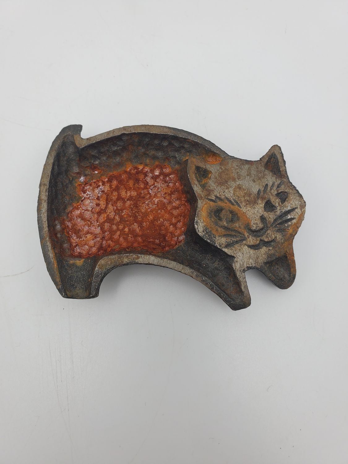 Cat metal dish