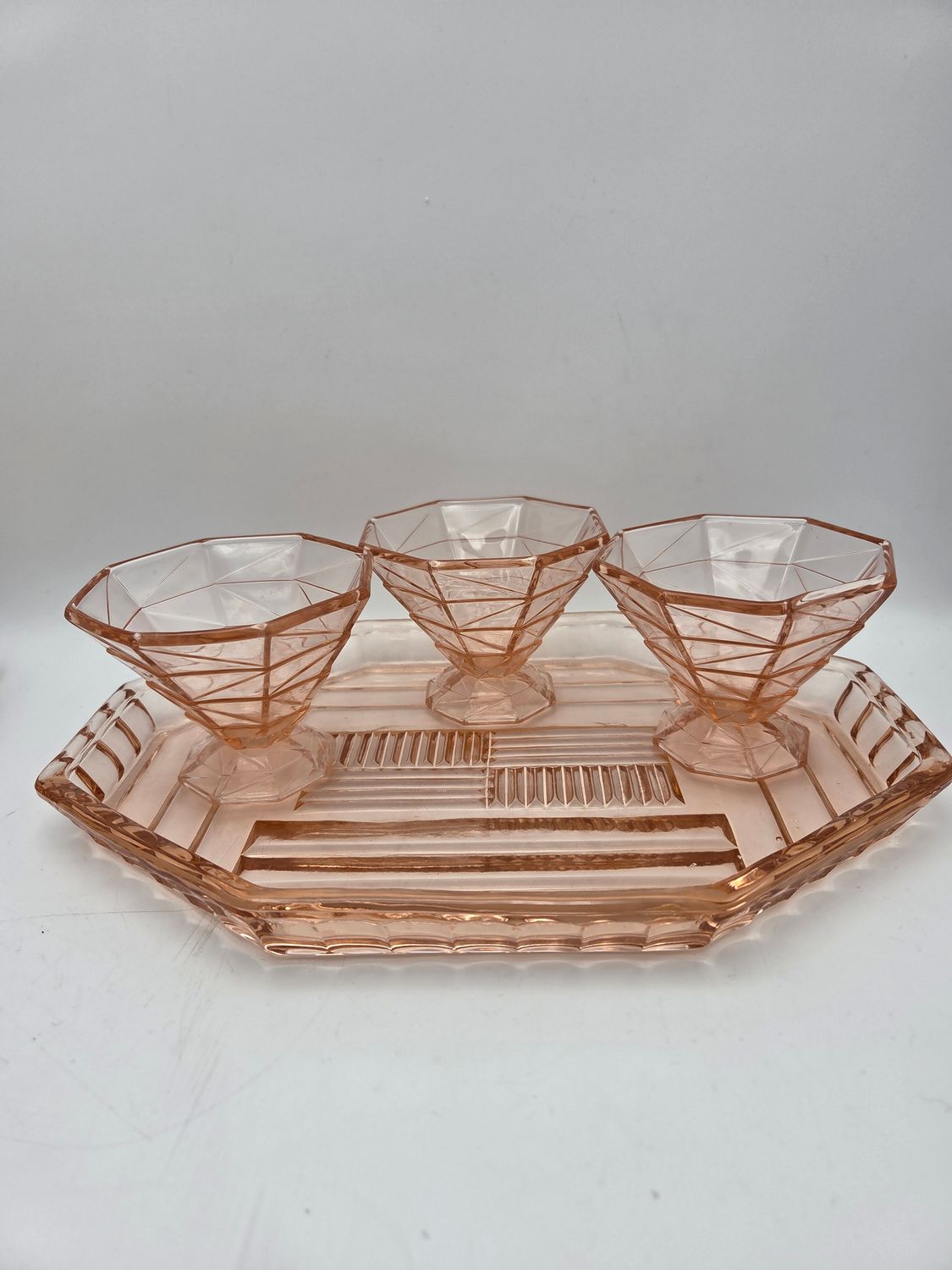 3 Pink Ice Cracked Glasses and Tray