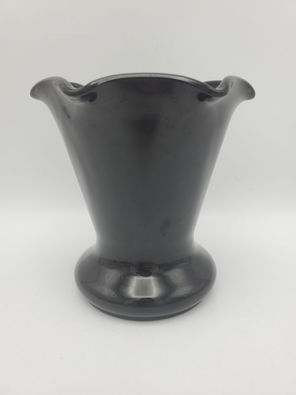 Black Amethyst Vintage Ruffled Fluted Vase
