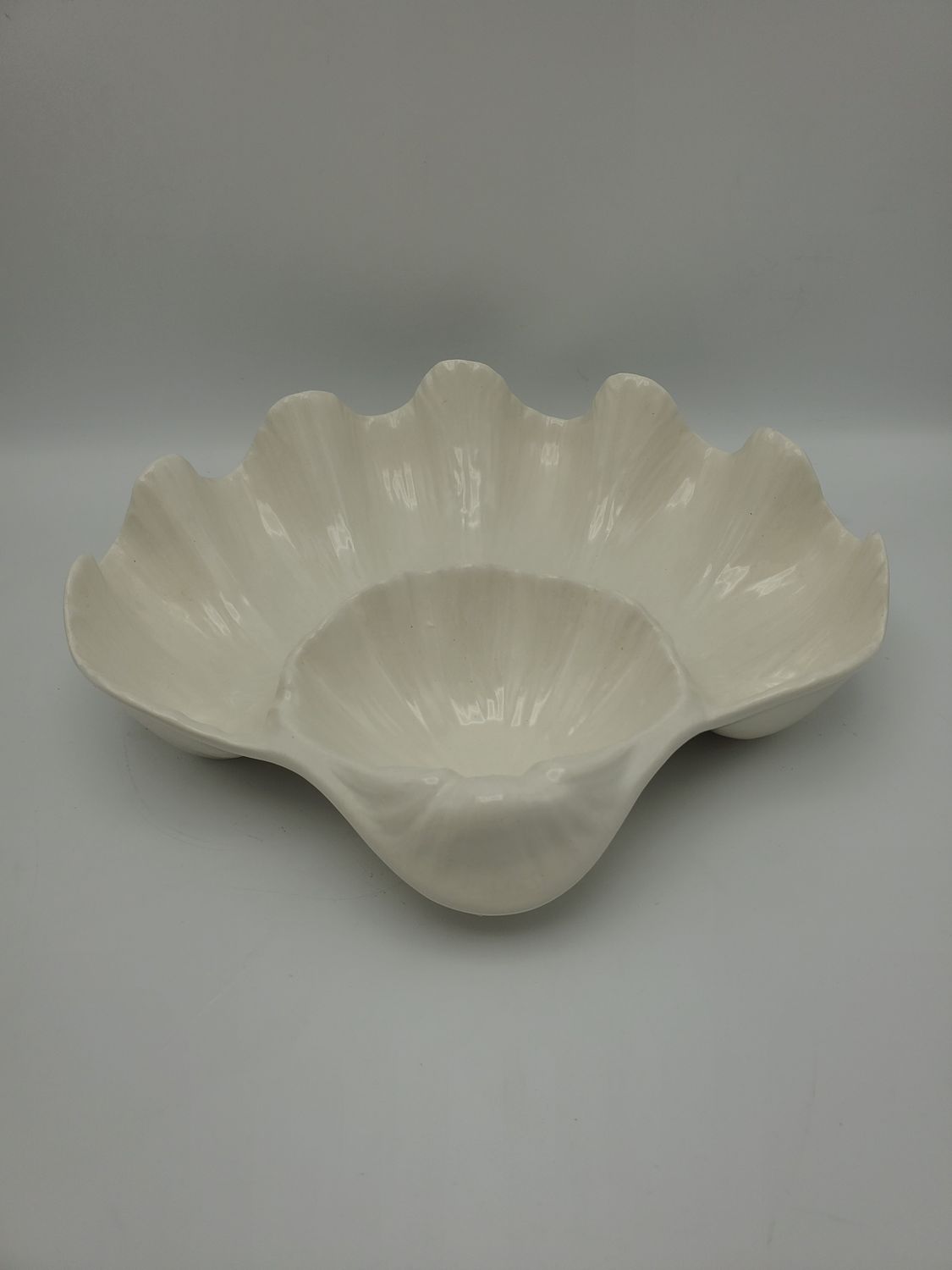 Chips &amp; dip clamshell