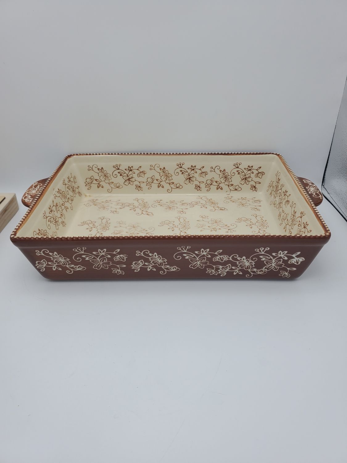 Temptations by Tara baking dish 16in